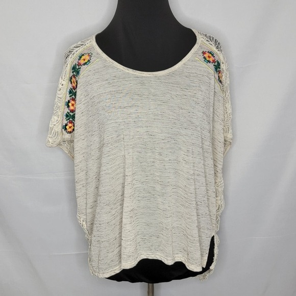 Sloane Rouge Cream Lace back side split - Picture 3 of 16